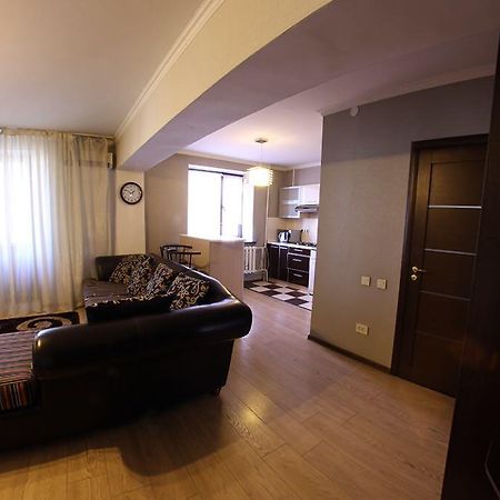 Apartments On Shevchenko 129 Almaty Extérieur photo