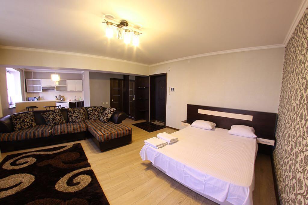 Apartments On Shevchenko 129 Almaty Extérieur photo